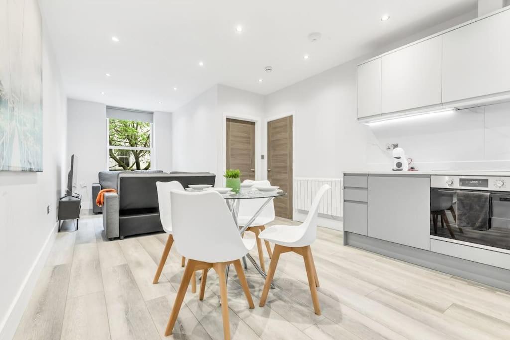 Wow Abbey Road Apartment - Sleeps Up To 8 London Eksteriør bilde